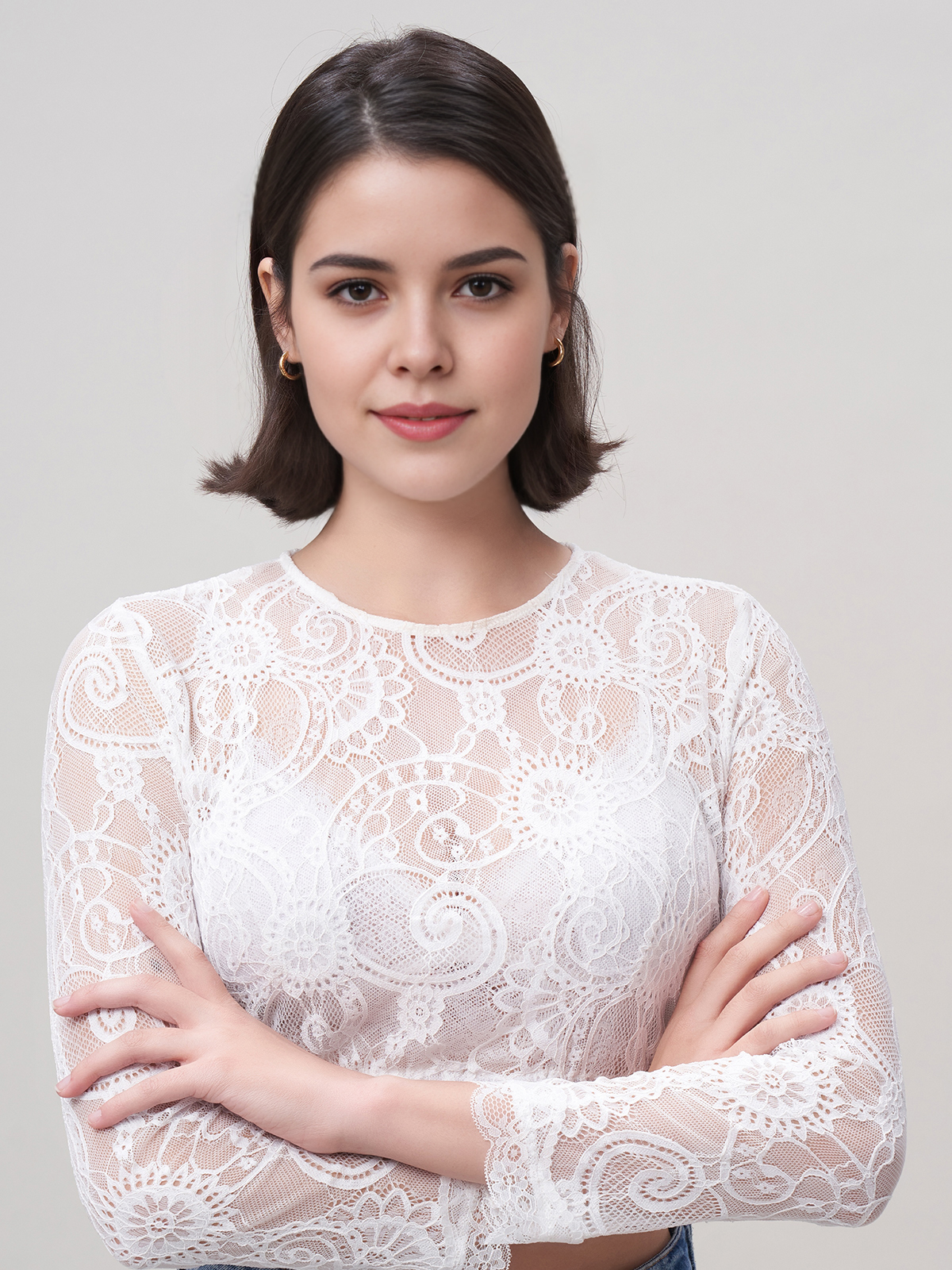 Modernes Dirndl mit eleganter Bluse