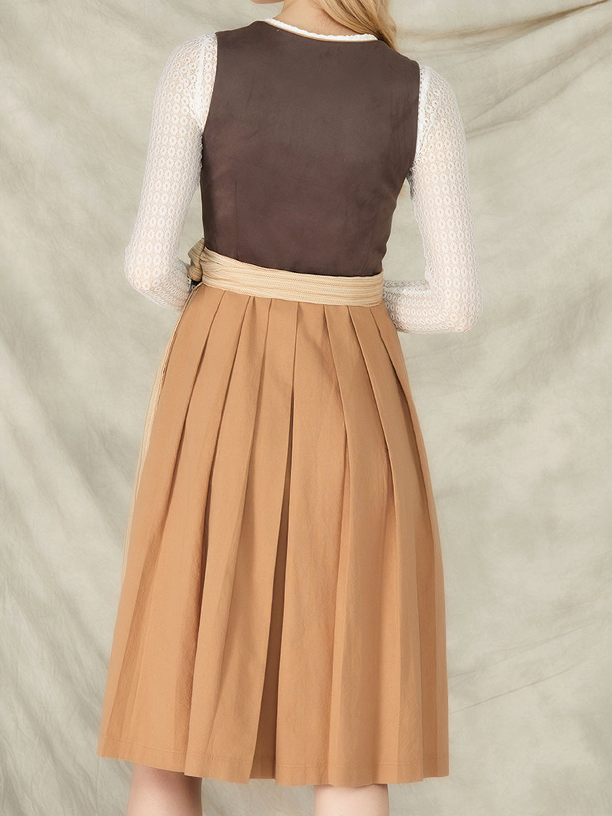 Dirndl Grün Pink – eine harmonische Kombination