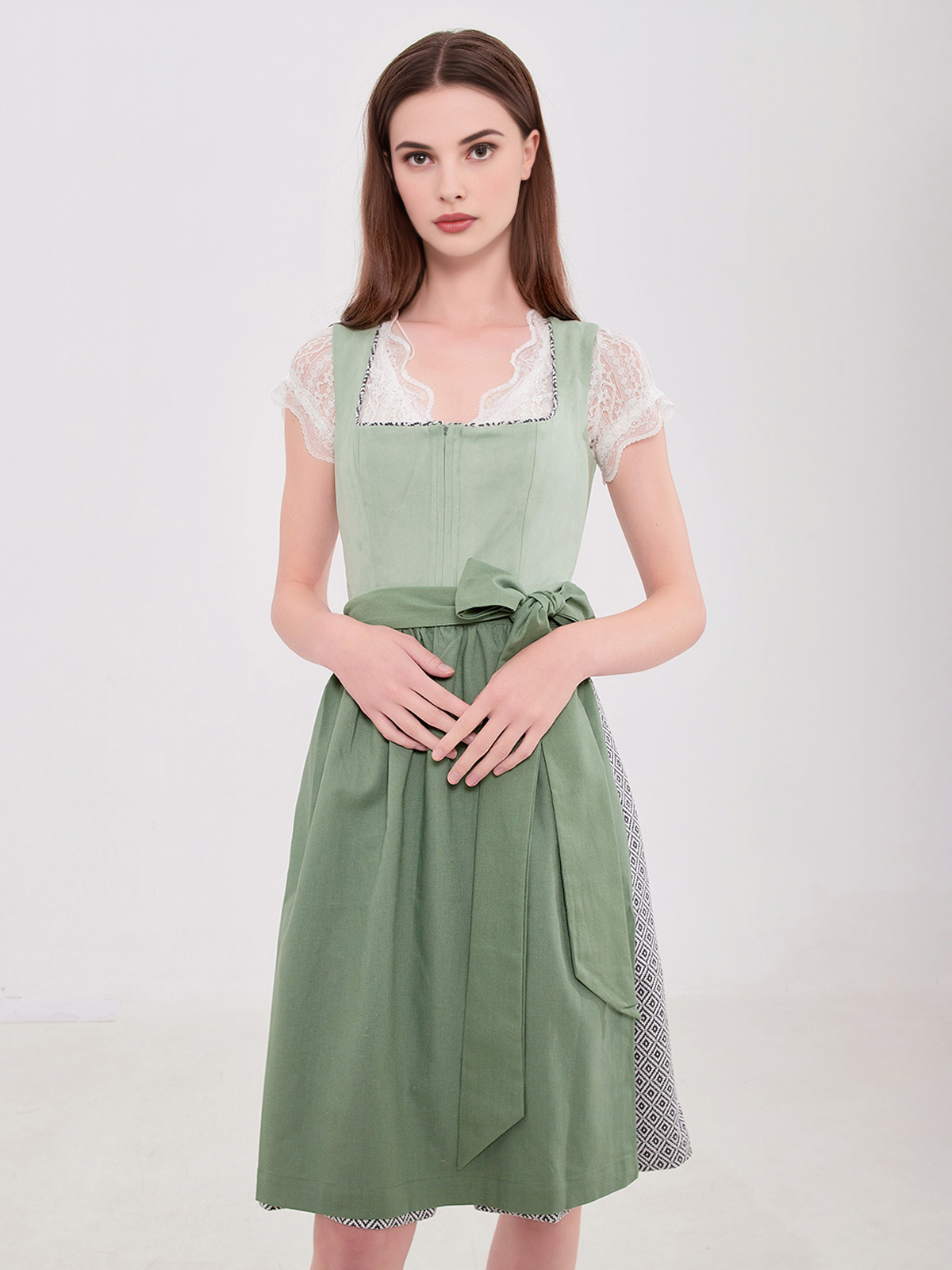 Modernes Dirndl Damen Grün – elegant und vielseitig