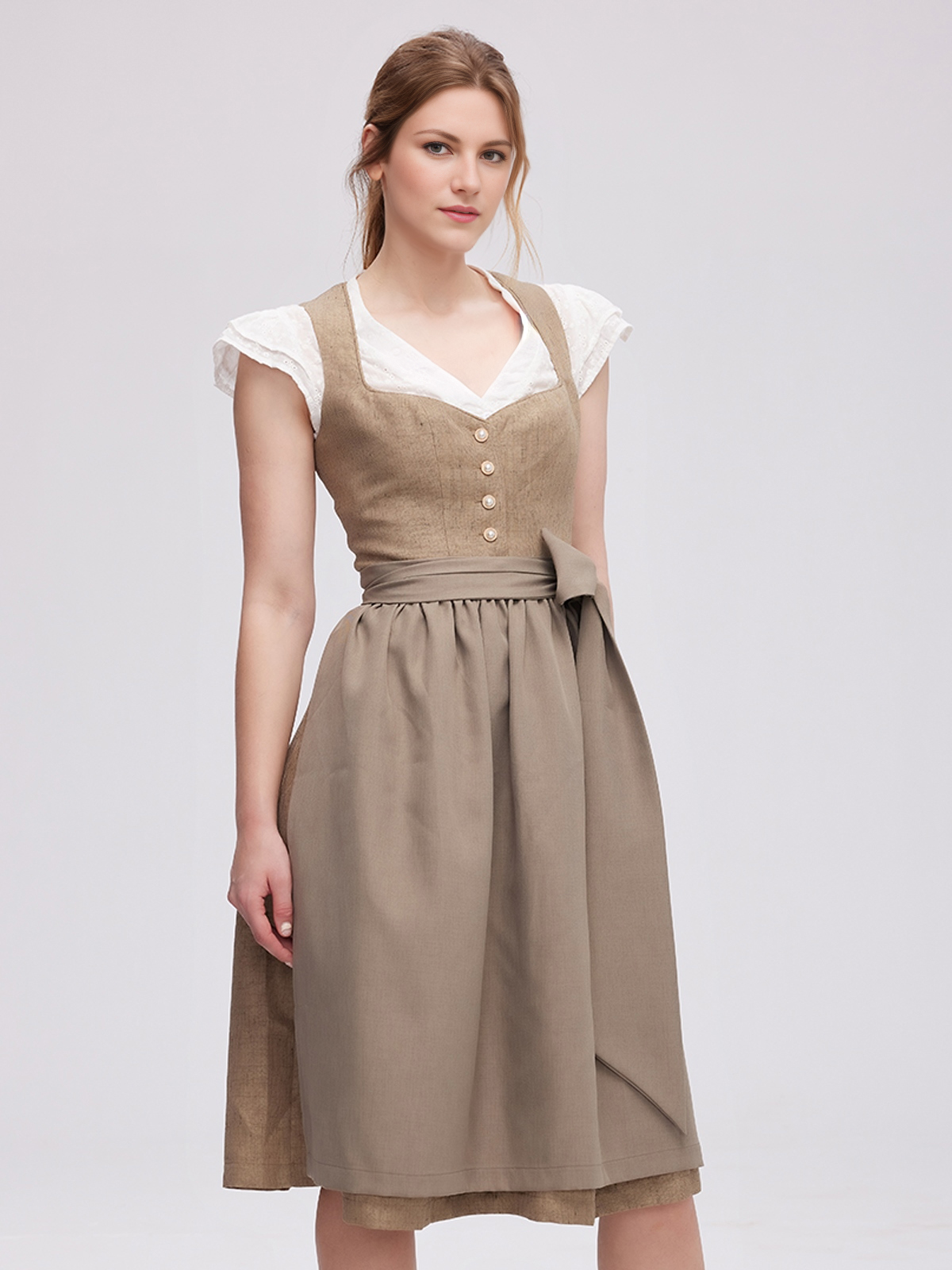 Dirndl mit Herzausschnitt in Grün