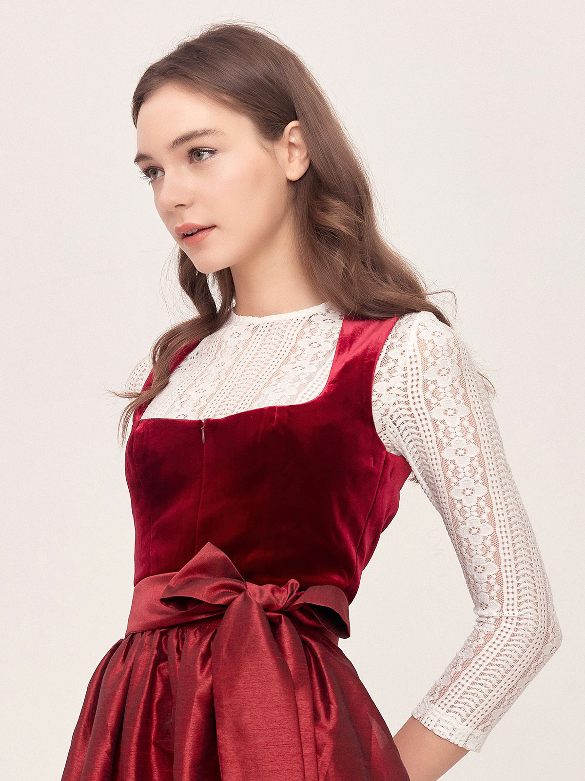 Blau Braunes Dirndl – stilvolle Trachtenmode