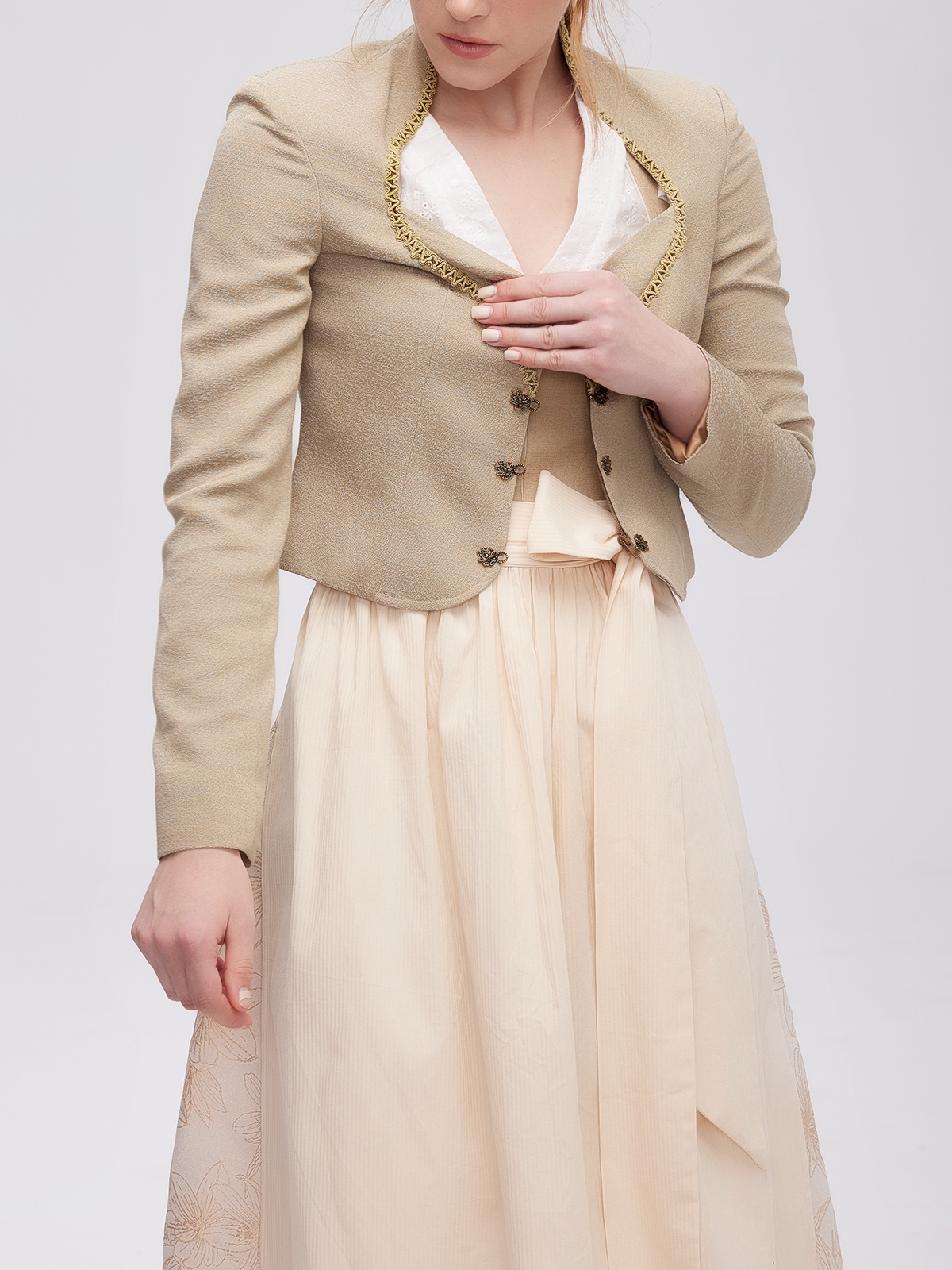 Dirndl mit grüner Jacke