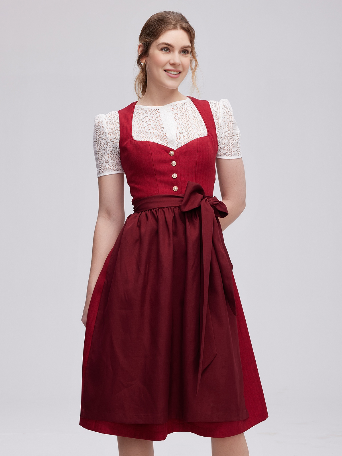 Trachtenmieder Rot – Eleganz und Tradition