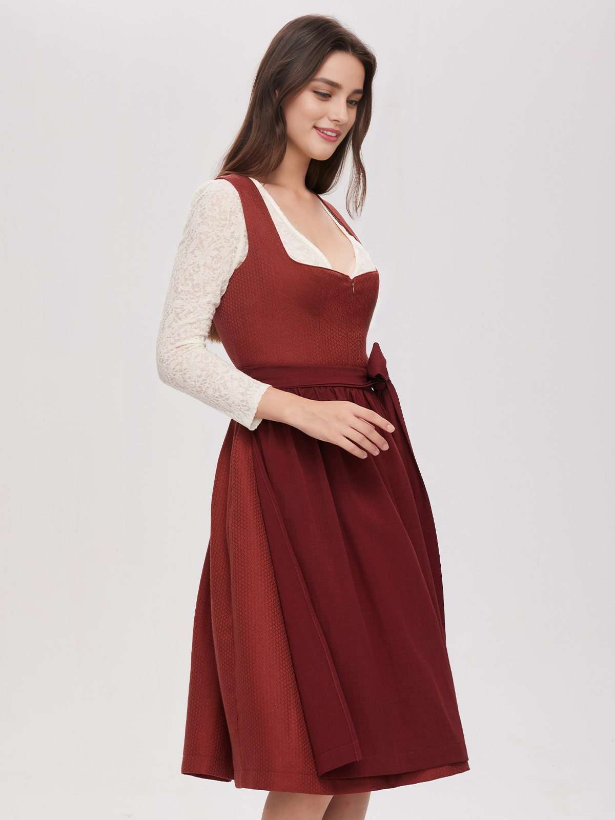 Dirndl aus Samt in Rot
