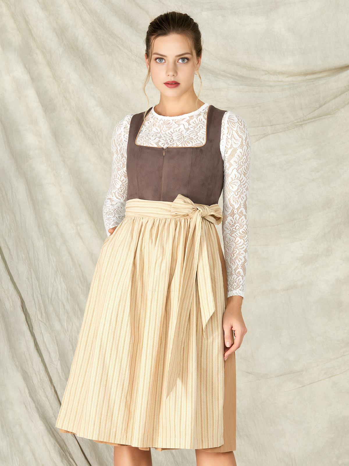 Dirndlbluse Langarm Weiß