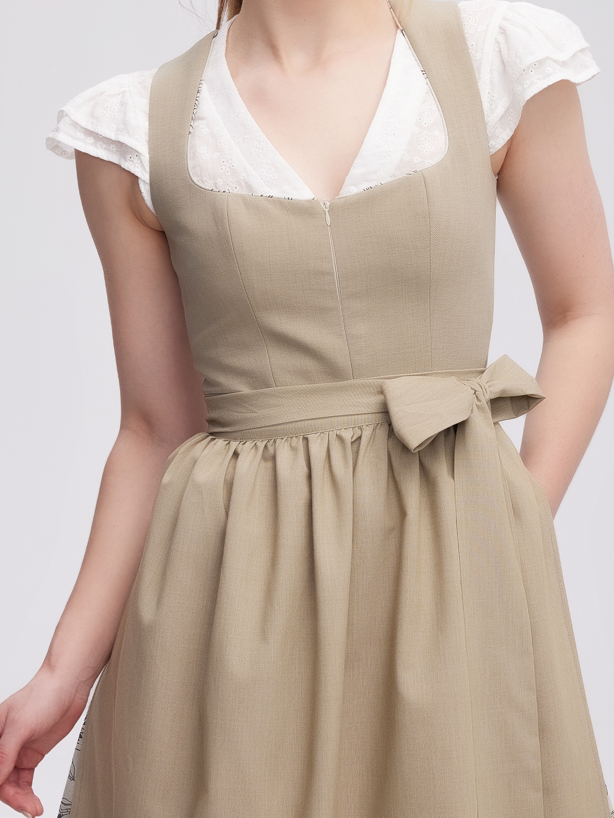 Ehreer Dirndl Grün – Tradition mit modernem Touch