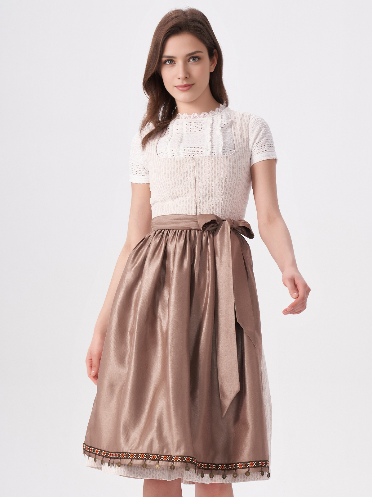 Modernes Dirndl mit Blumenmuster