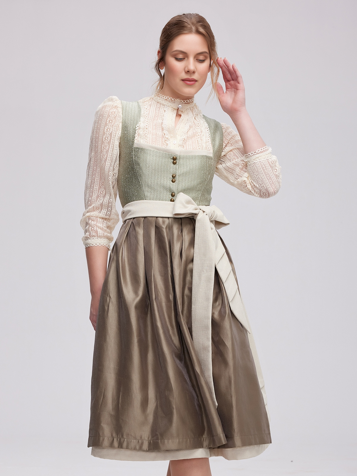 Samt Dirndl Dunkelblau mit eleganter Silhouette