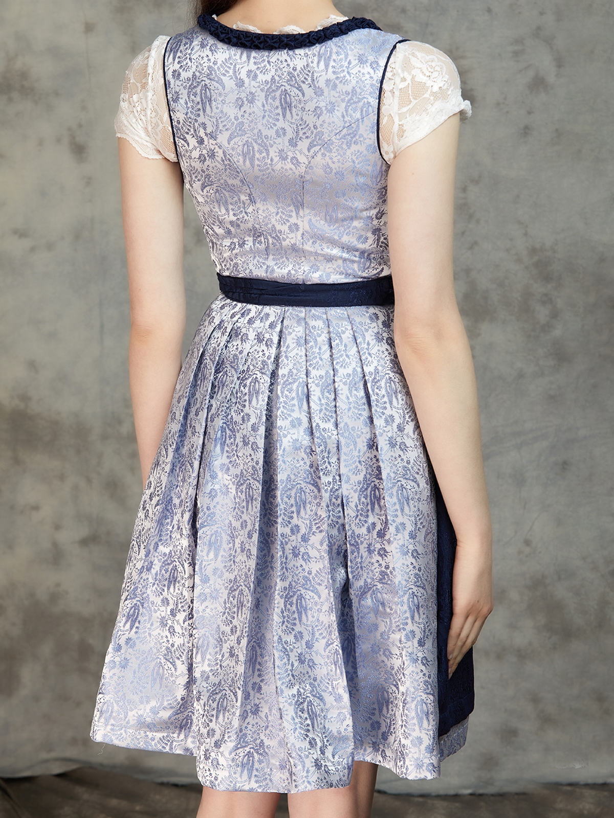 Dirndlbluse Langarm in Blau