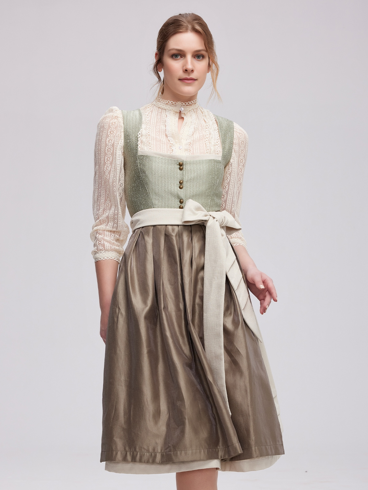 Modernes Dirndl in Grün