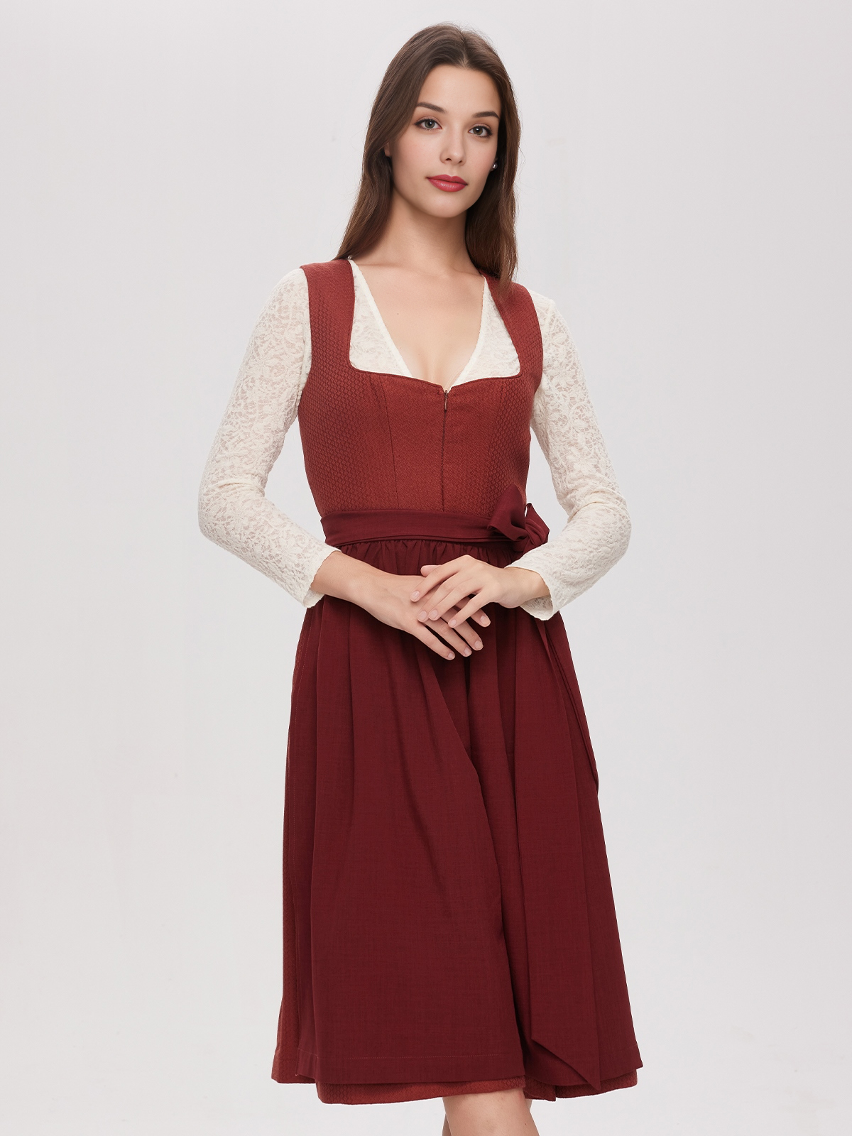 Modernes grün rotes Dirndl mit schlanker Silhouette